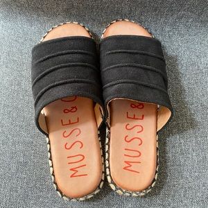 MUSSE & CLOUD Suede Padded Slide Espadrille Sandals